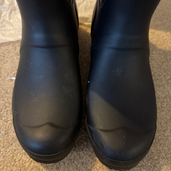 Hunter Classic Tall Adjust Back Boots - Picture 3 of 7